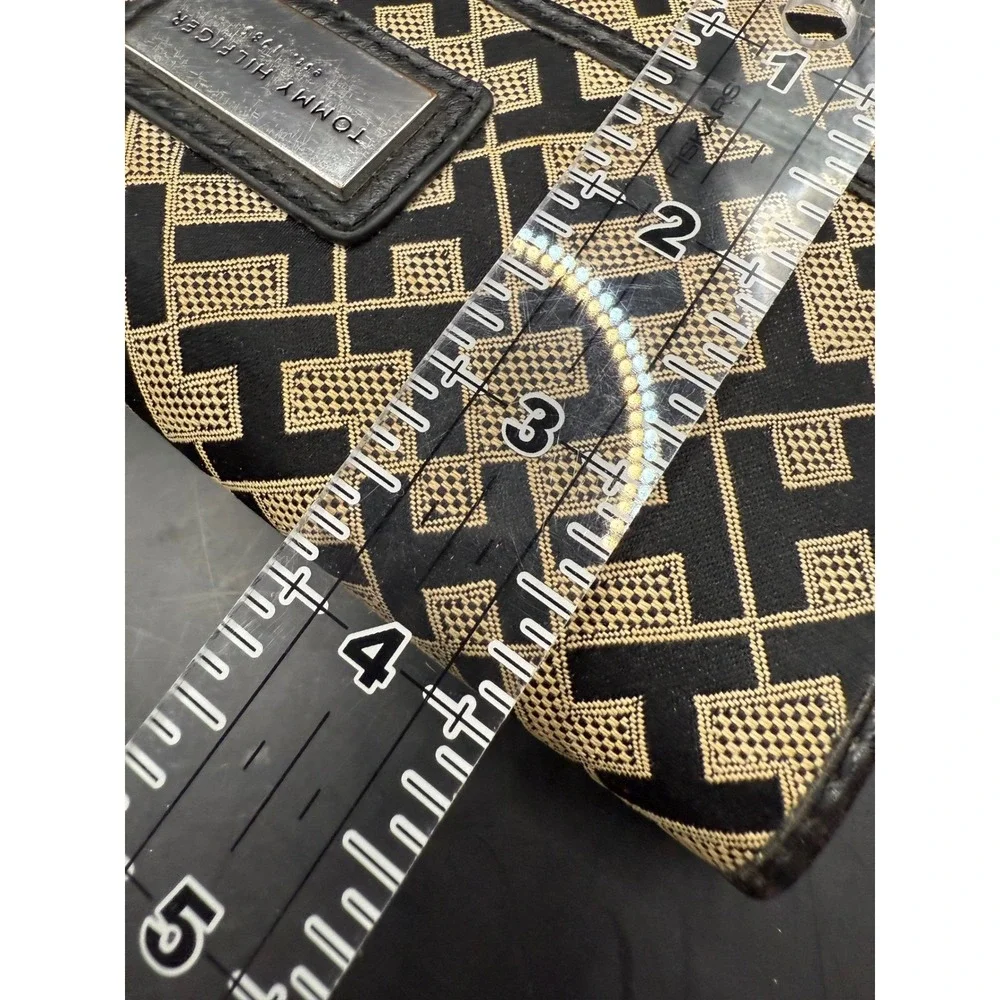 Tommy Hilfiger Women's Wallet Clutch Signature Monogram Black Beige Snap Closure